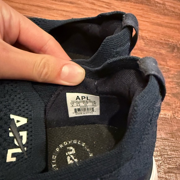 APL shoes - Picture 4 of 4